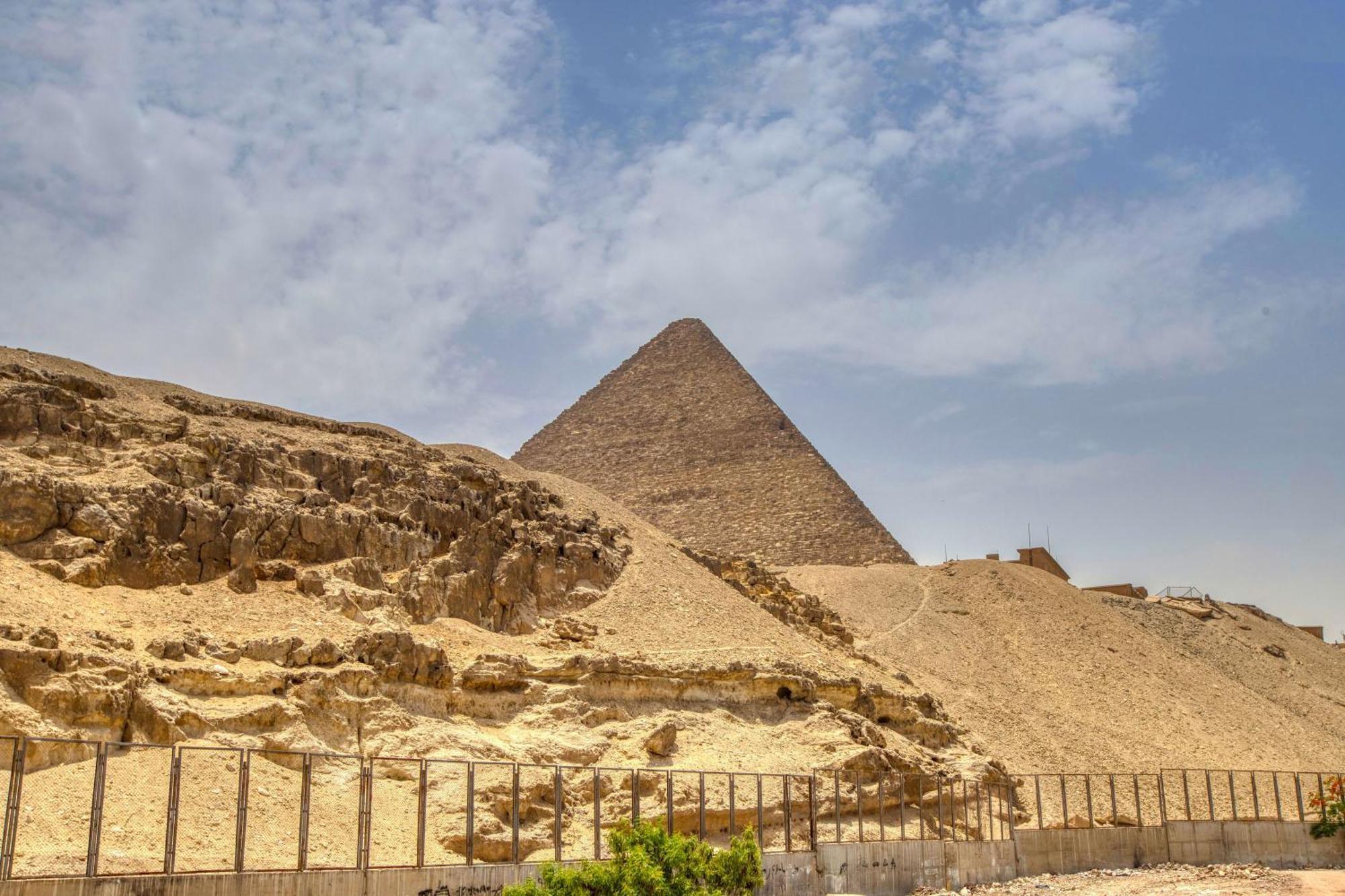 Villa Khufu Pyramids Hotel Kafrat al Jabal Bilik gambar